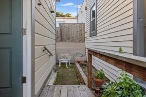 featured image of 525 Laurel Ave #525