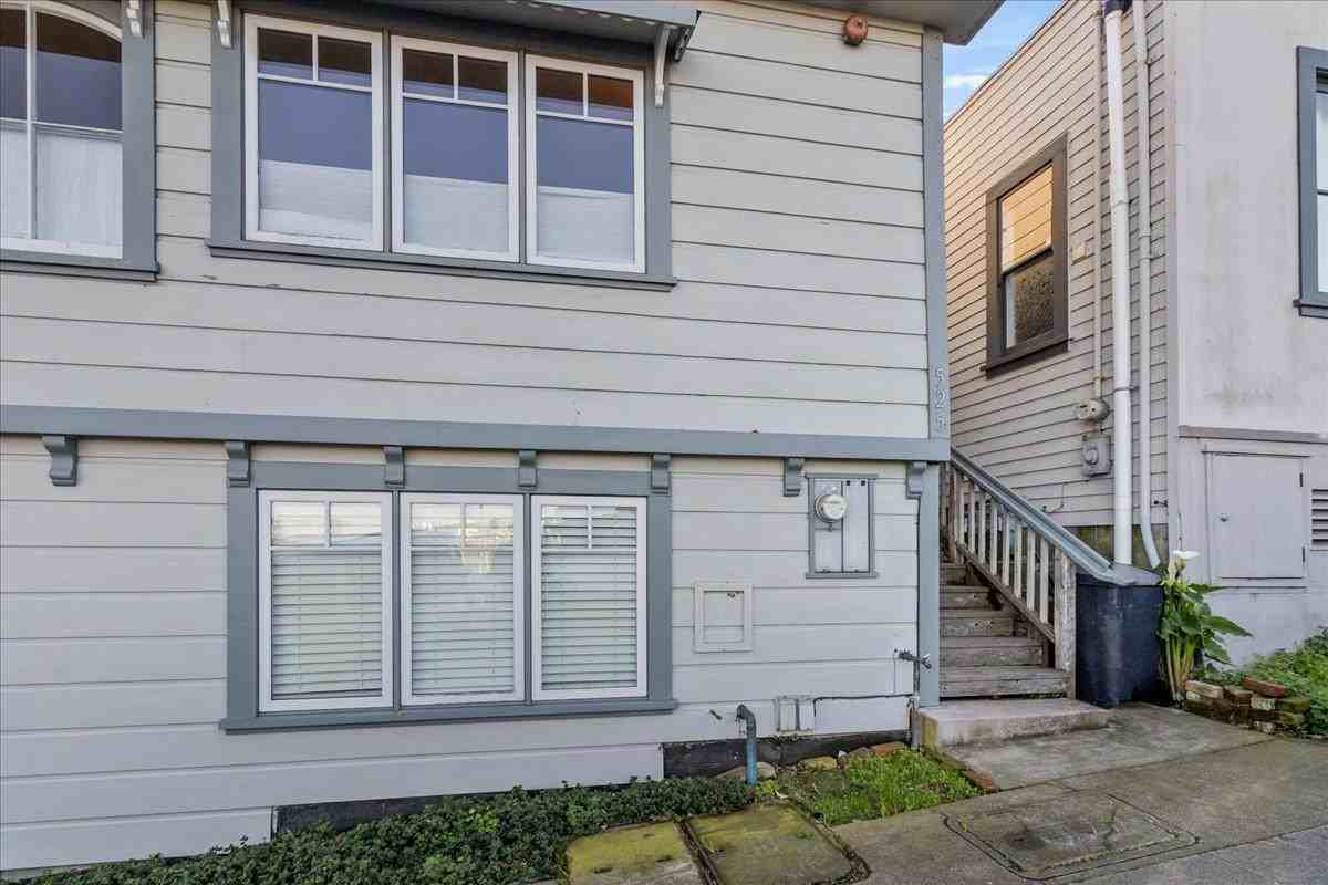 525 Laurel Ave #525 - Photo 3 of 24