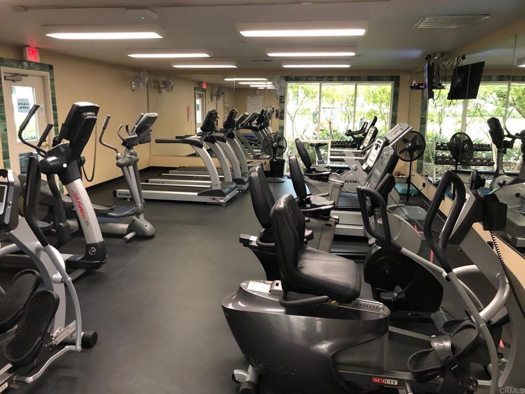 4913 Alicante Way #4913 - Photo 6 of 34