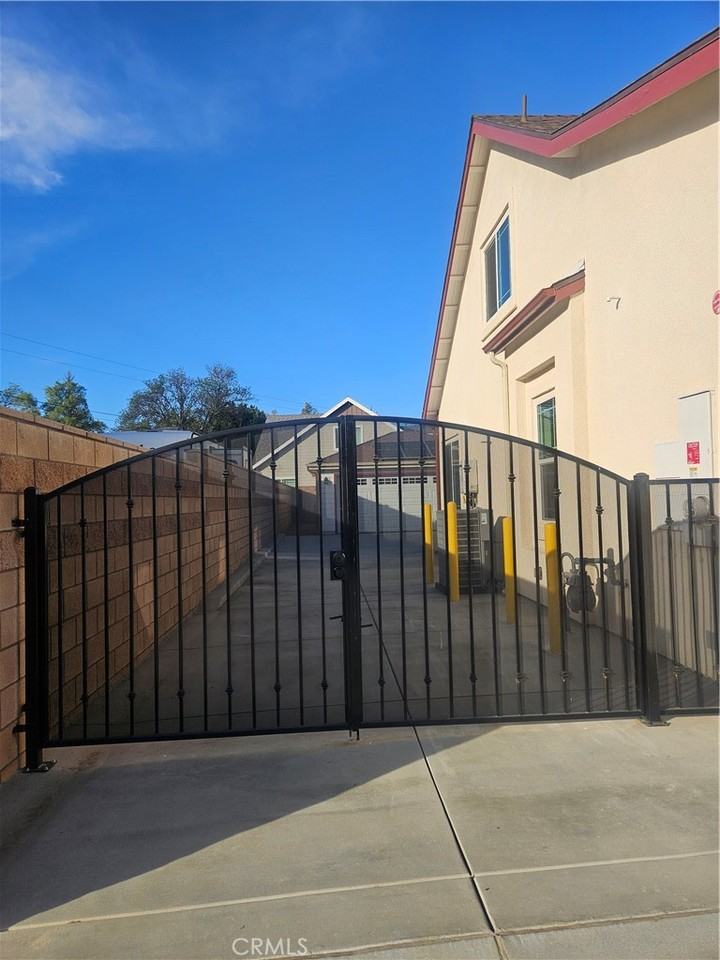 5151 Peony Ct #5151 - Photo 3 of 13