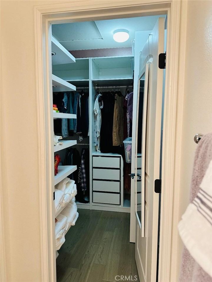 511 S Kroeger St #511 - Photo 5 of 11