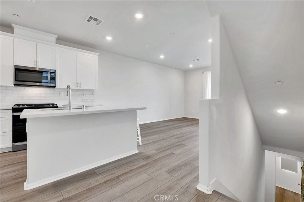 212 Farley Ln #212 - Photo 2 of 50