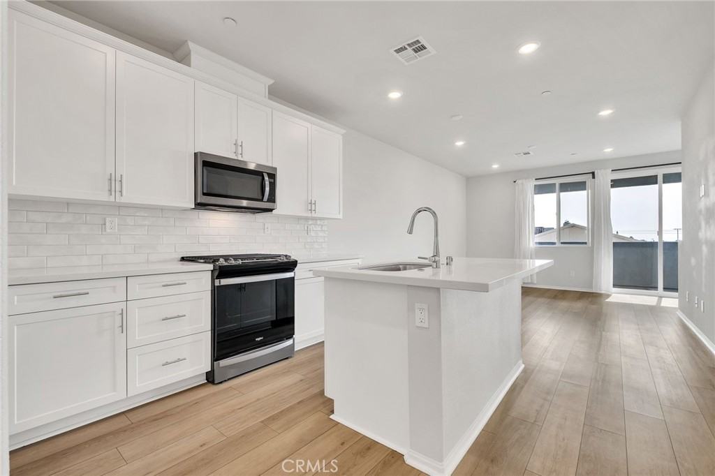 212 Farley Ln #212 - Photo 3 of 50