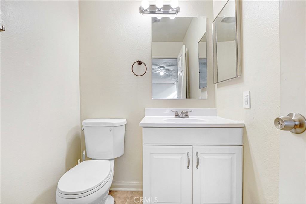 1835 S Alta Vista Ave #1835B - Photo 2 of 10