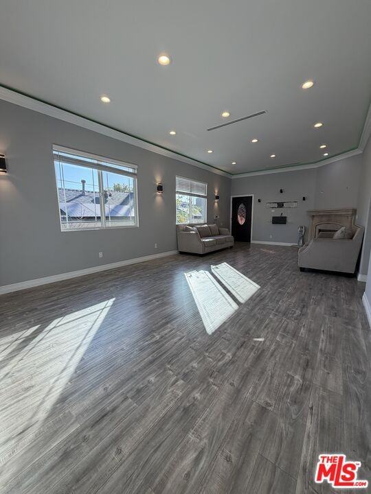 10006 Samoa Ave #10006 - Photo 4 of 34