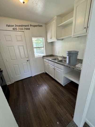 1431 Ne 29th St #1 - Photo 3 of 8