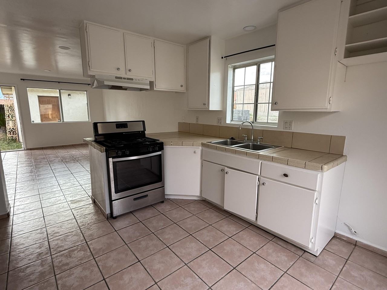 9871 Valencia Dr #9871B - Photo 3 of 12