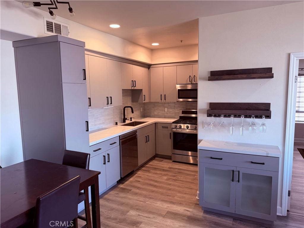 2311 W 10th St #2311-404 - Photo 4 of 12