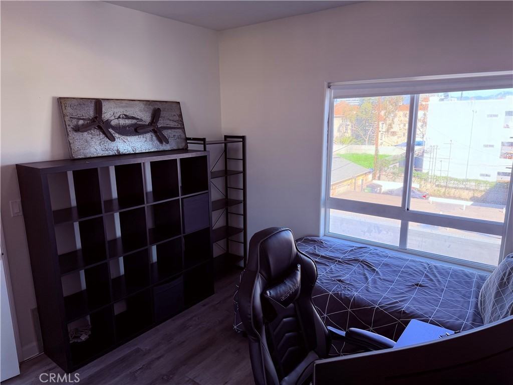 2311 W 10th St #2311-404 - Photo 6 of 12