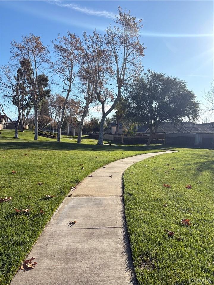 1148 W Cornell St #1148 - Photo 2 of 5