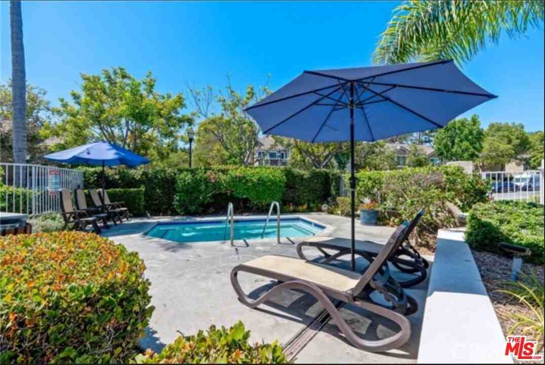 8721 Endsleigh Ave #8721F - Photo 6 of 7