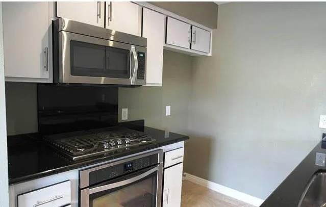 5460 Dobbs St #5460 - Photo 7 of 19