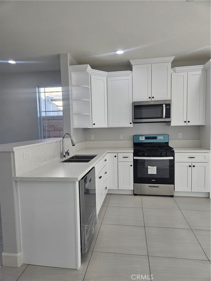 5215 Peony Ct #5215 - Photo 5 of 8