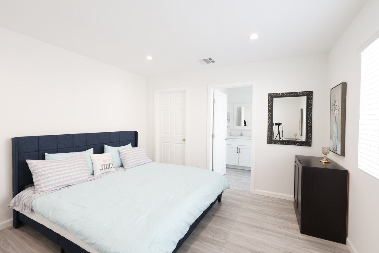 18623 Bryant St - Photo 7 of 26