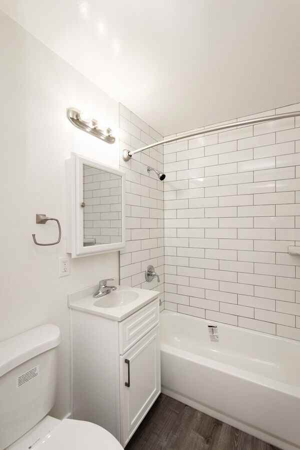 2221 Parker St - Photo 3 of 10