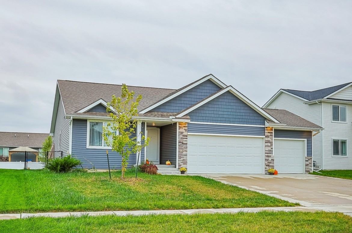 1225 Cedar St - Photo 2 of 22