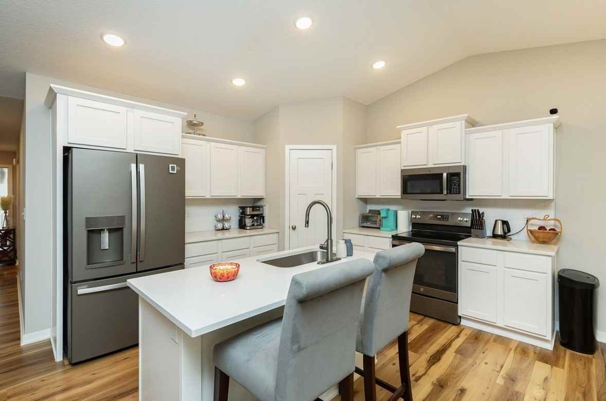 1225 Cedar St - Photo 5 of 22