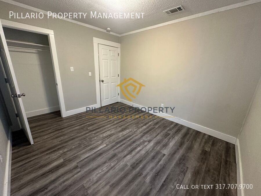 2300 1/2 S A St - Photo 5 of 11