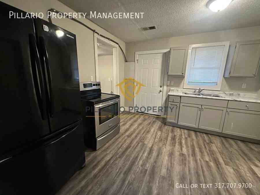 2300 1/2 S A St - Photo 7 of 11