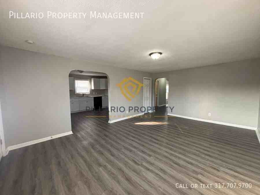 2204 W 30th St - Photo 2 of 10