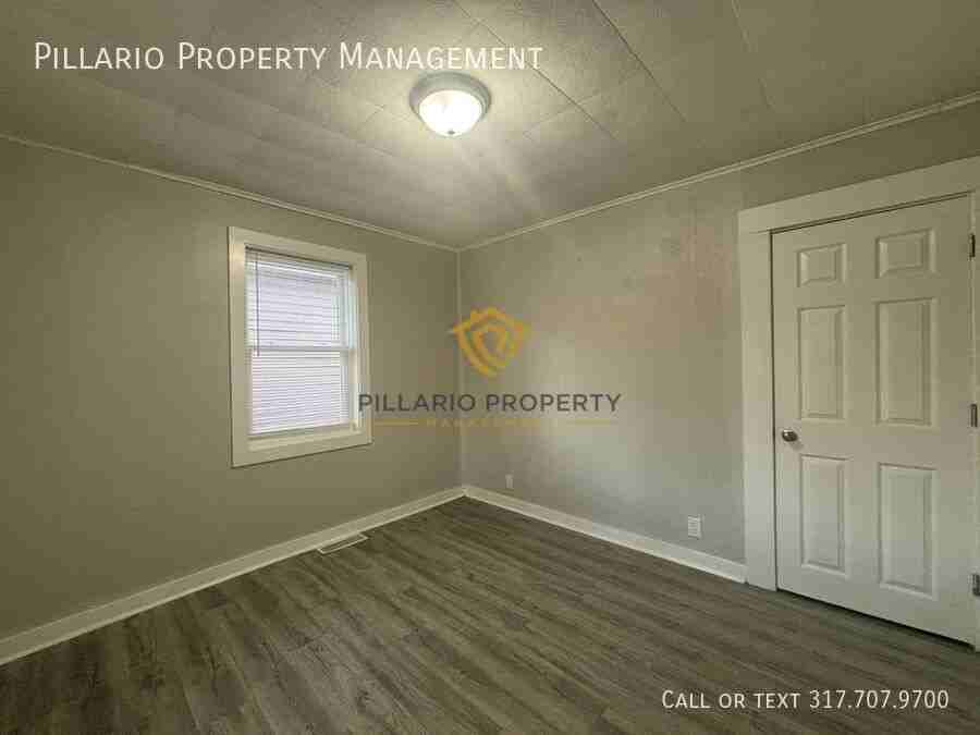 555 S Harris Ave - Photo 4 of 11