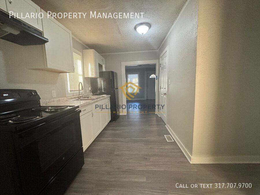 555 S Harris Ave - Photo 7 of 11