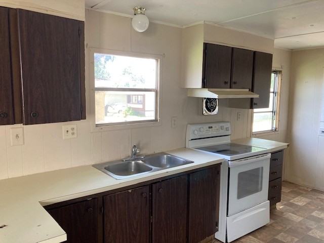 2703 W 24th St - Photo 3 of 8