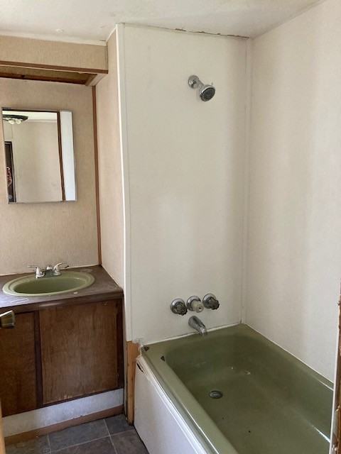 2703 W 24th St - Photo 6 of 8