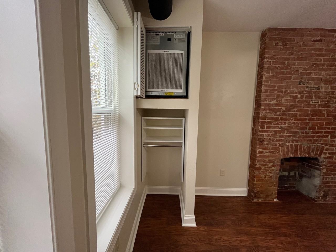 Fairmount 438 - Photo 7 of 27