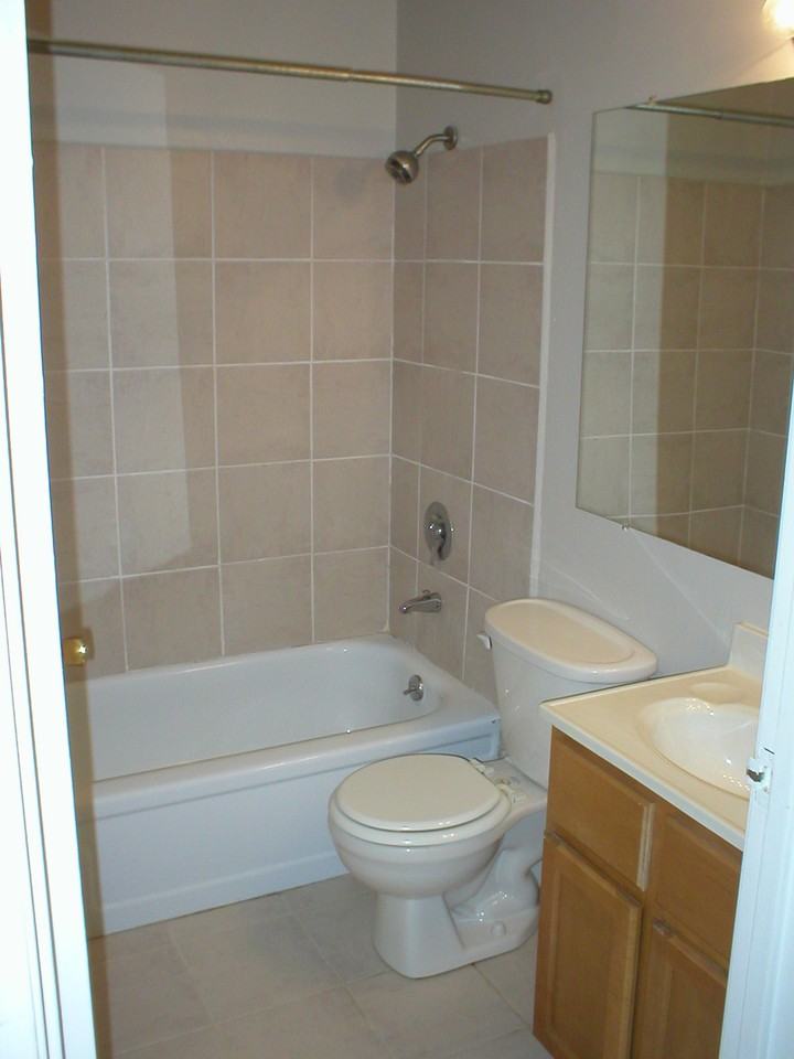 939 E Homer St - Photo 4 of 7