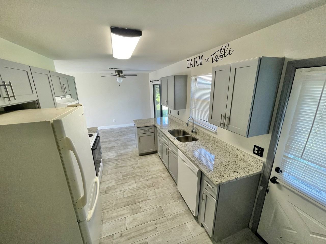 2606 1st Street - Photo 5 of 22