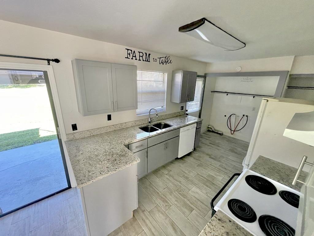 2606 1st Street - Photo 6 of 22