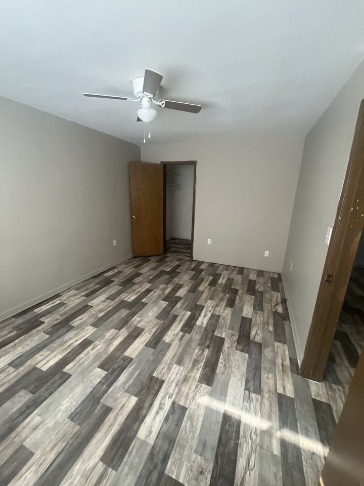 9130 Whittier - Photo 2 of 10