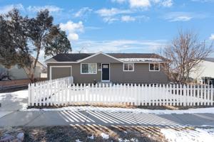 featured image of 3919 Tennyson Ave #1