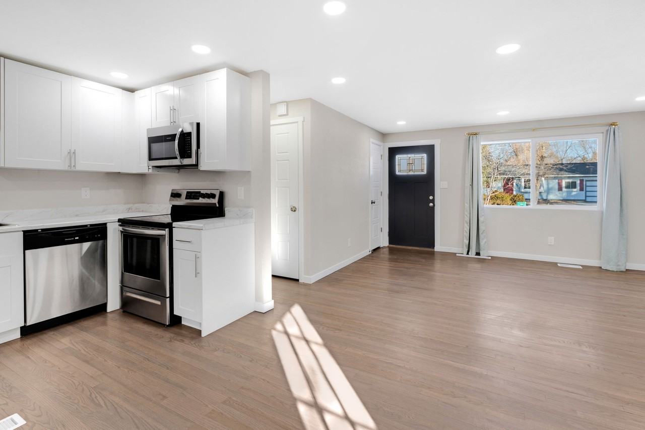 3919 Tennyson Ave #1 - Photo 6 of 41