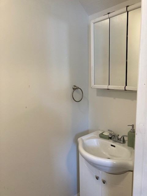 406 Yund St #3 - Photo 6 of 9