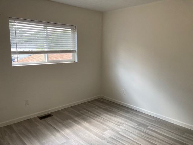 406 Yund St #3 - Photo 7 of 9