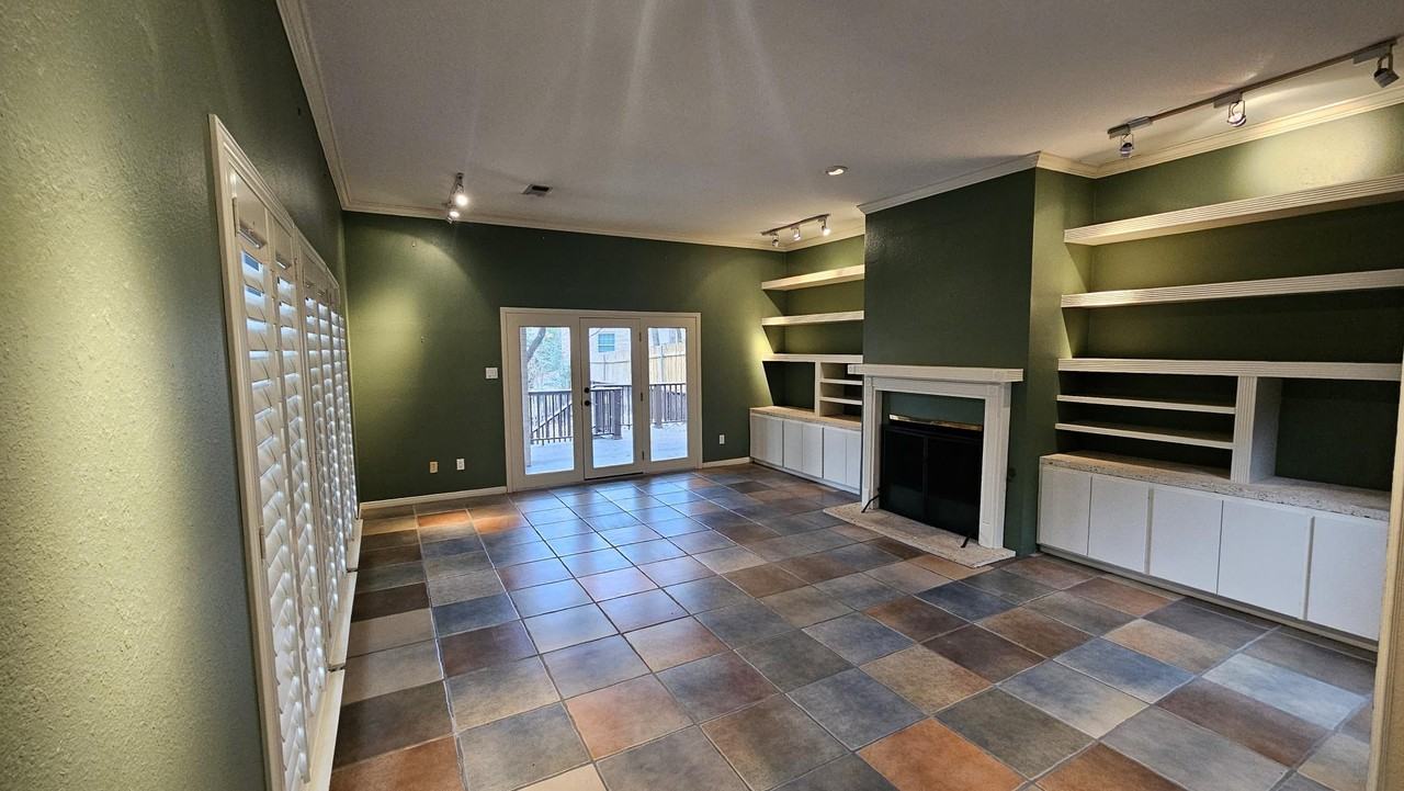 4902 Westview Dr #1 - Photo 3 of 30