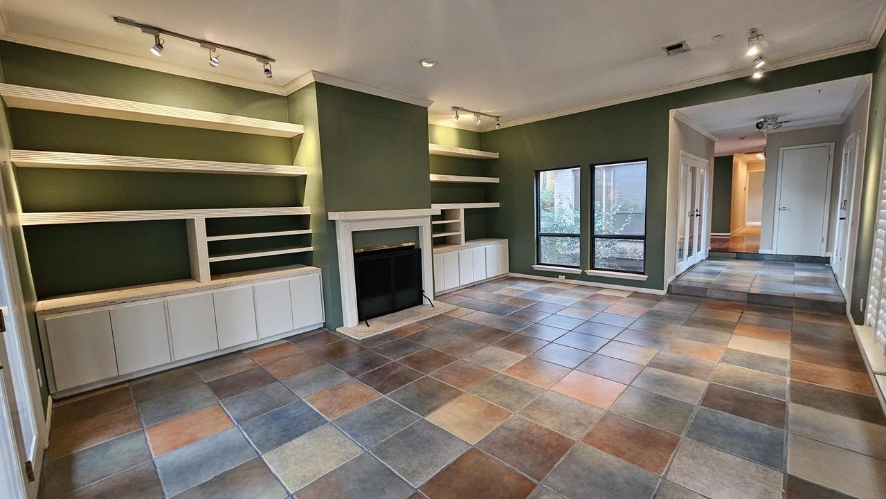 4902 Westview Dr #1 - Photo 4 of 30