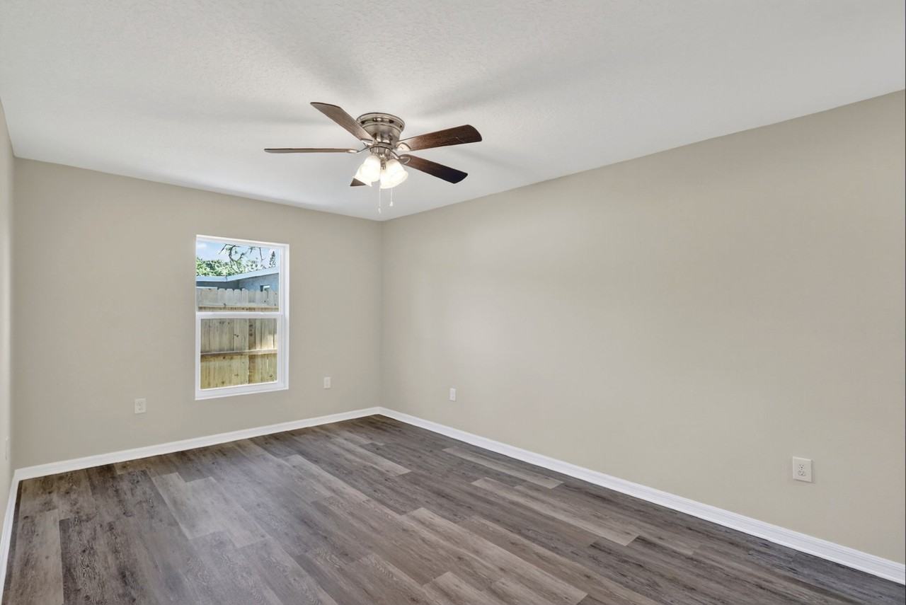 1509 8th Avenue East - Photo 4 of 20