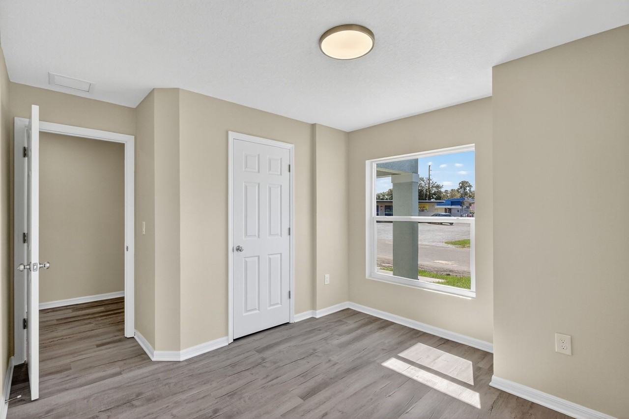 1505 8th Avenue East - Photo 3 of 10