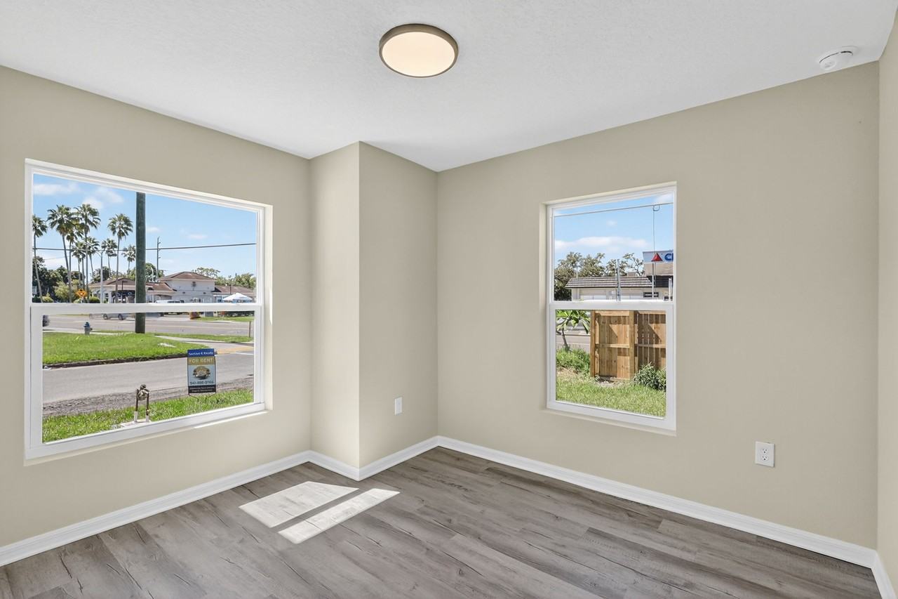 1505 8th Avenue East - Photo 5 of 10