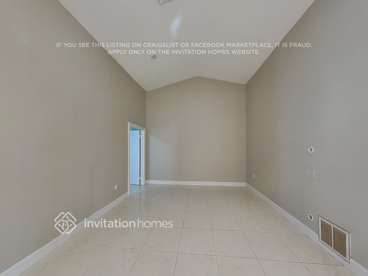 2202 Curtis Dr N - Photo 3 of 18