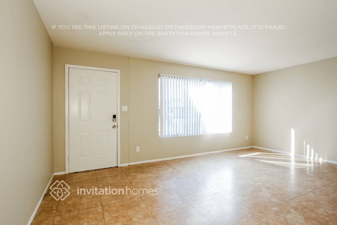 5414 W Wilshire Dr - Photo 4 of 17