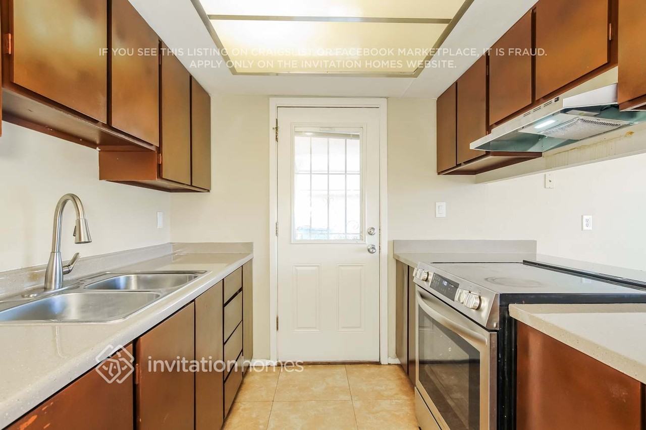 5414 W Wilshire Dr - Photo 7 of 17