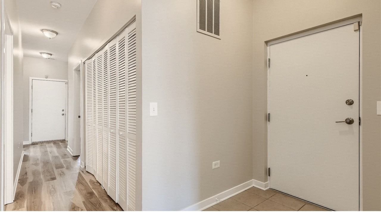 4108 S Drexel Blvd Apt 3b #3B - Photo 3 of 19