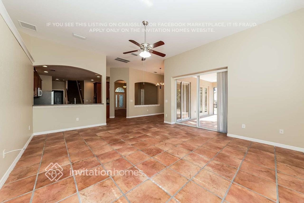 4393 85th Avenue Cir E - Photo 5 of 18