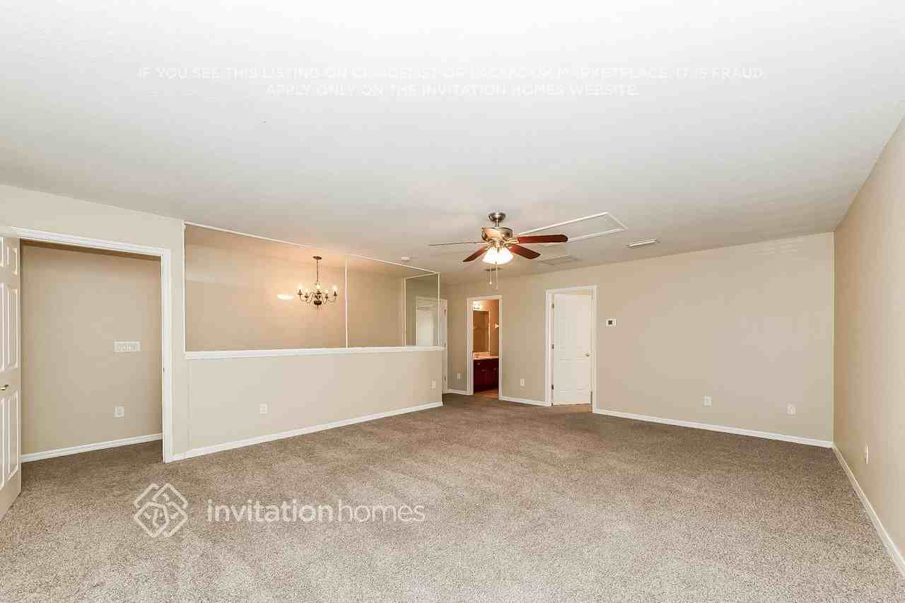 4393 85th Avenue Cir E - Photo 7 of 18