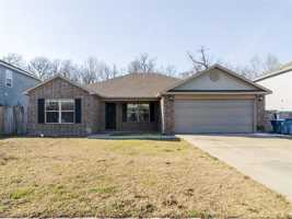 featured image of 904 Sw Green World St