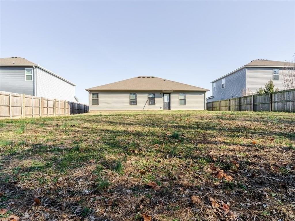 904 Sw Green World St - Photo 3 of 27